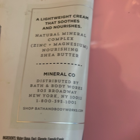 Bath and body works HTF 2 item bundle - Picture 3 of 8